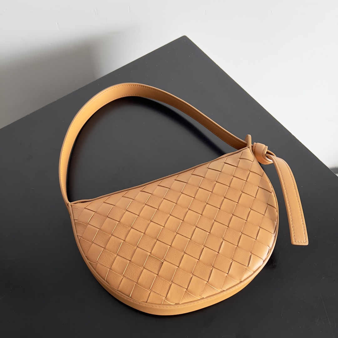 Bottega Veneta Hobo Bags